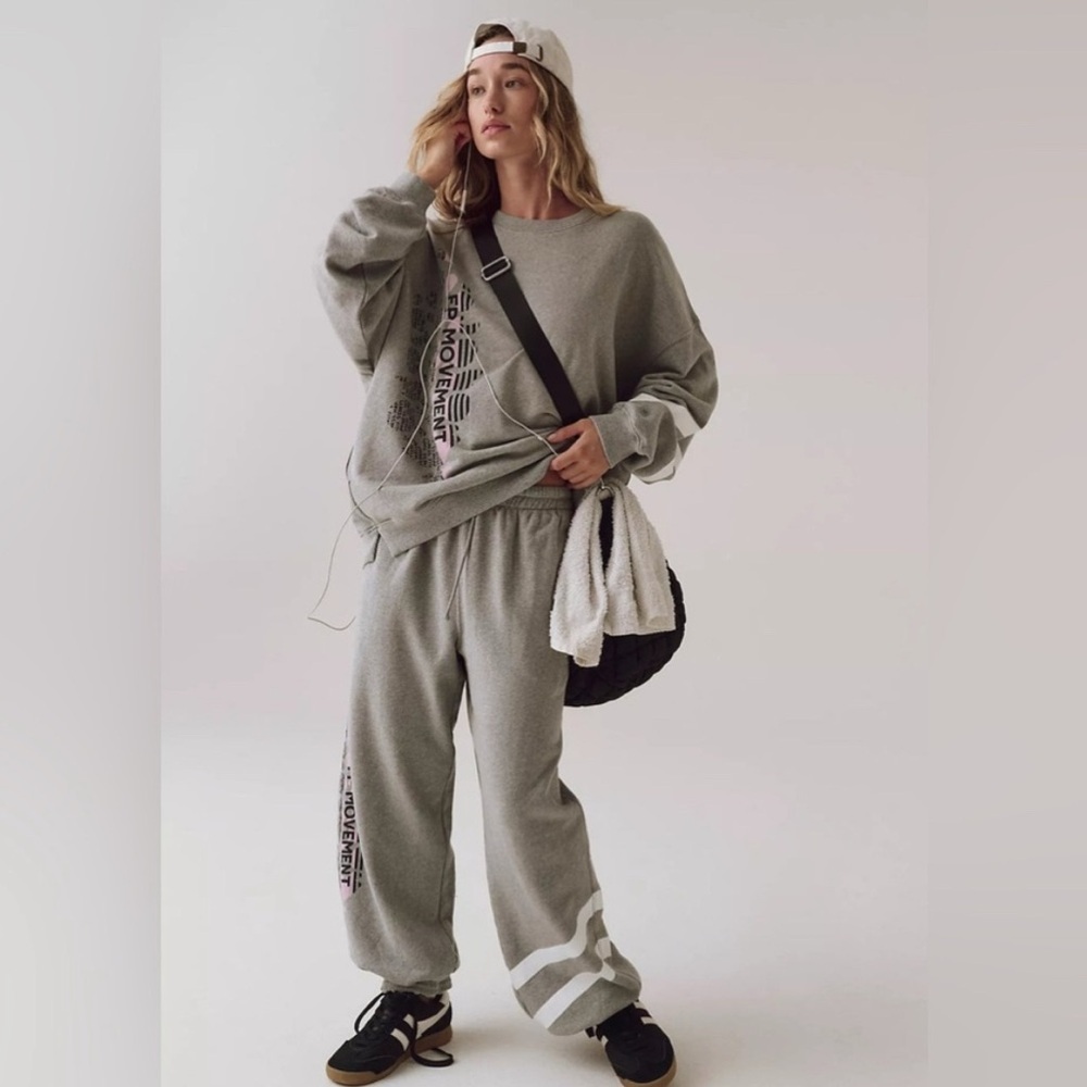 FP Movement All Star Logo Sweatshirt NWT - Picture 4 of 9